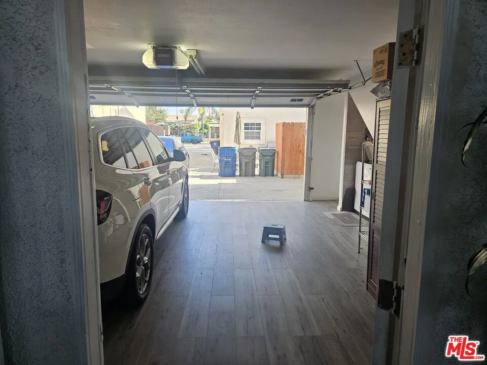 4922 W 104th Street Inglewood, CA 90304