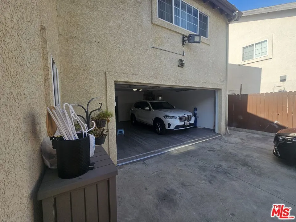 4922 W 104th Street Inglewood, CA 90304