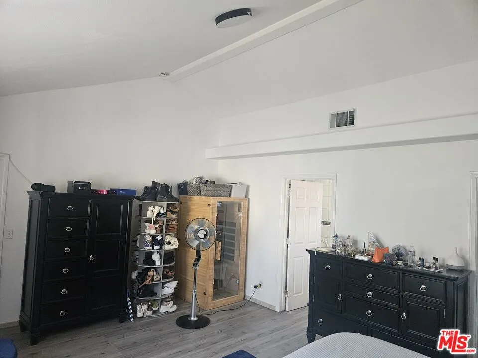 4922 W 104th Street Inglewood, CA 90304