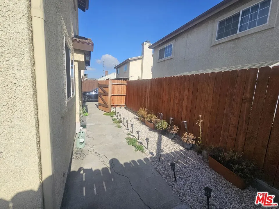 4922 W 104th Street Inglewood, CA 90304