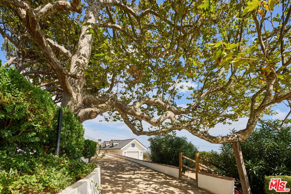 5561 Horizon Drive Malibu, CA 90265