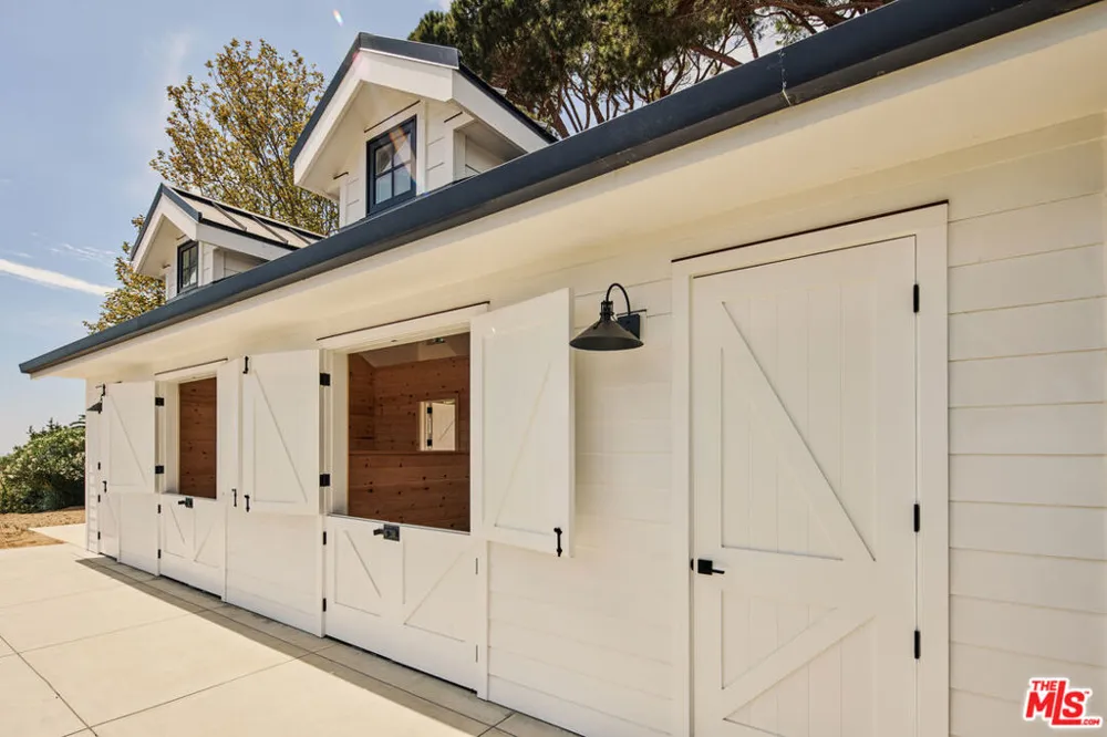 5561 Horizon Drive Malibu, CA 90265