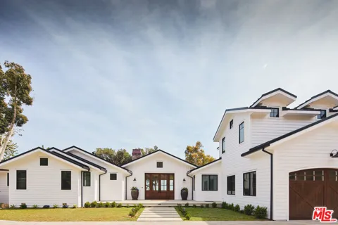 5561 Horizon Drive