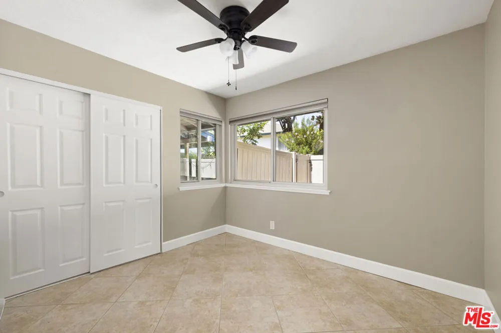 1685 E Avenida De Las Flores Thousand Oaks, CA 91362