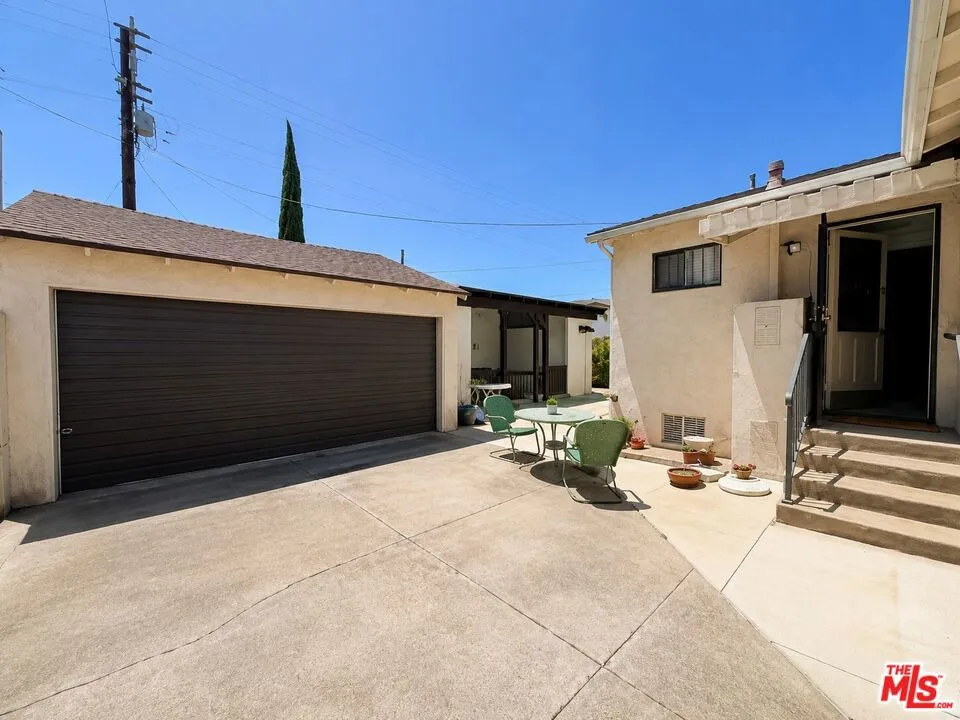 4193 Jackson Avenue Culver City, CA 90232