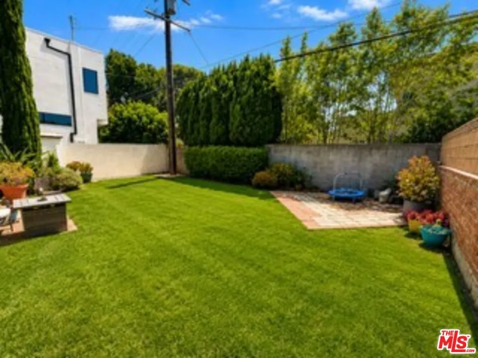 4193 Jackson Avenue Culver City, CA 90232