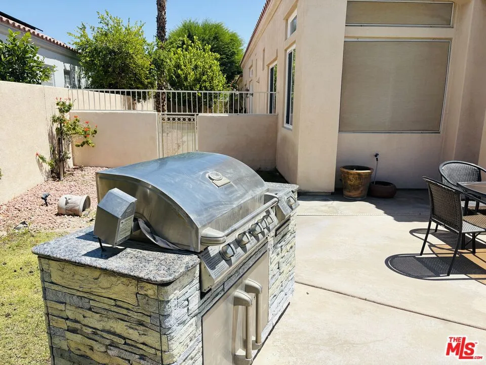 39 Via Bella Rancho Mirage, CA 92270