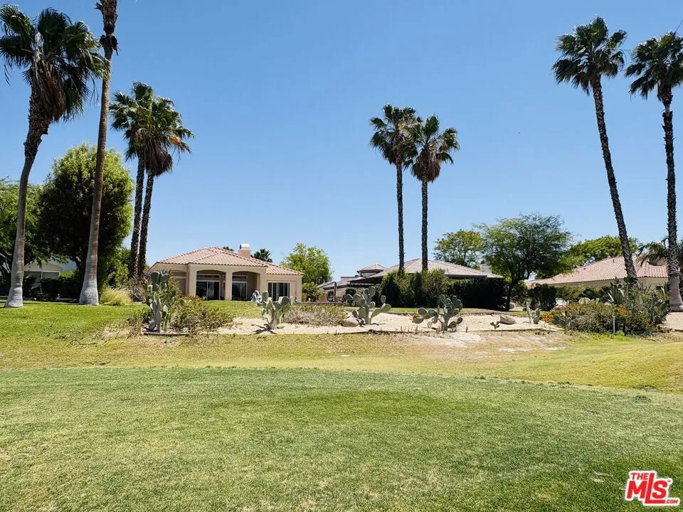 39 Via Bella Rancho Mirage, CA 92270