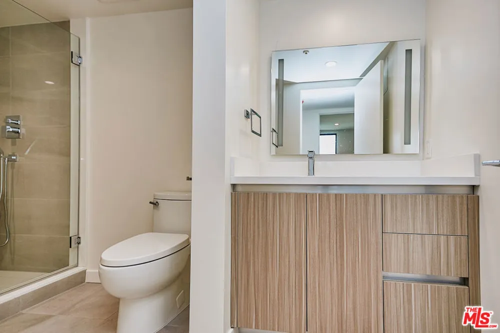328 Maple Drive #204 Beverly Hills, CA 90210
