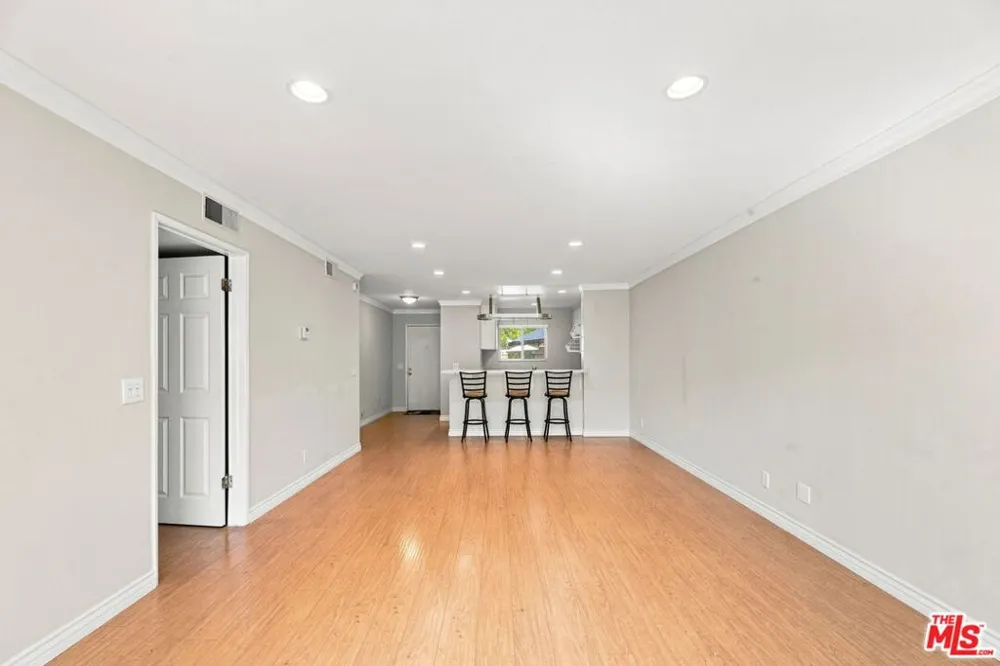 2940 Verdugo Road #213 Glendale, CA 91208