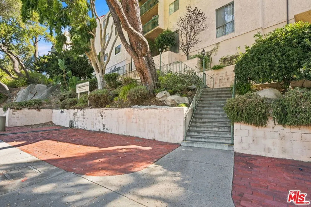 2940 Verdugo Road #213 Glendale, CA 91208