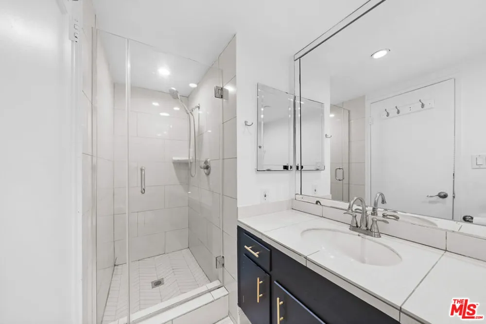 148 S Reeves Drive #4 Beverly Hills, CA 90212