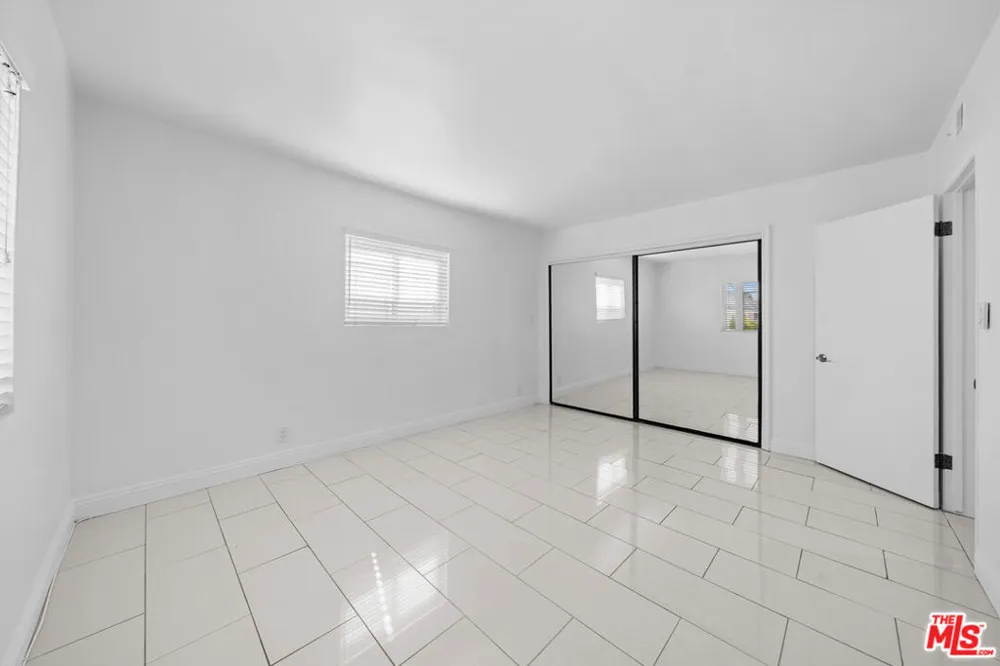 148 S Reeves Drive #4 Beverly Hills, CA 90212