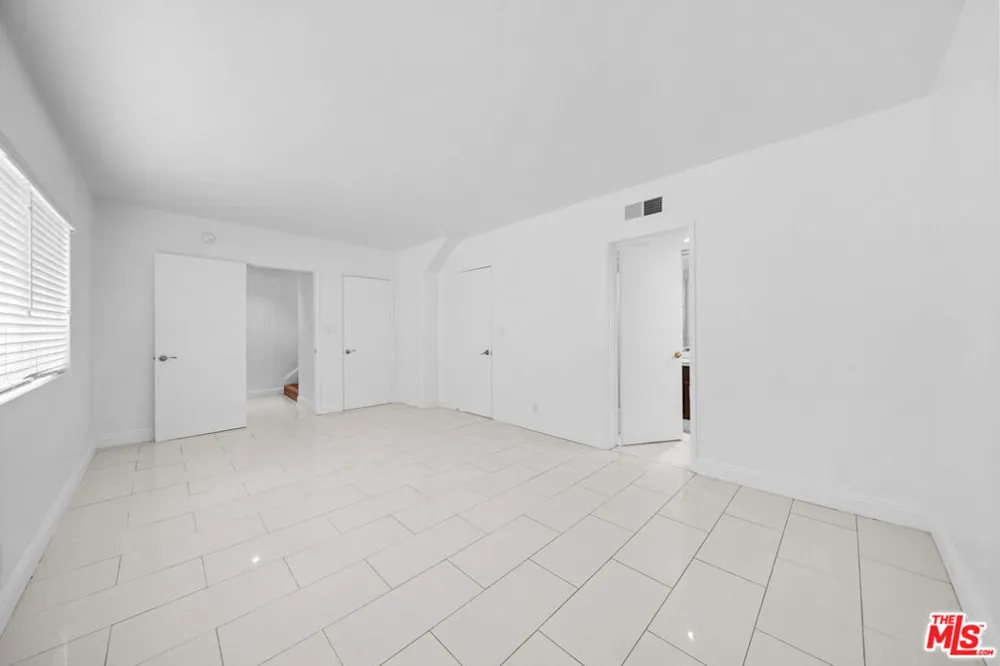 148 S Reeves Drive #4 Beverly Hills, CA 90212