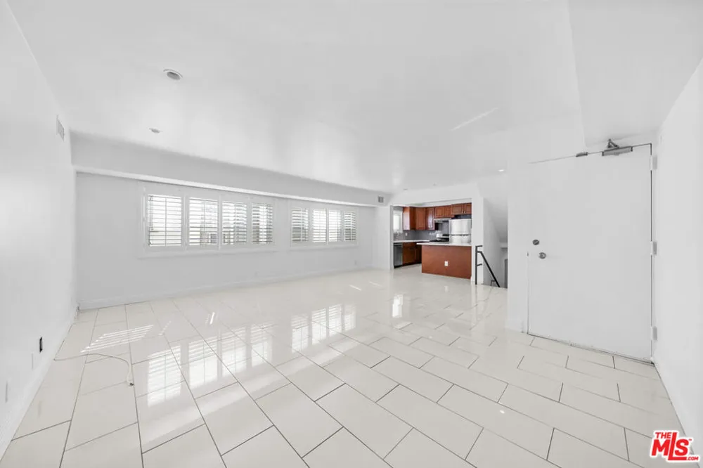 148 S Reeves Drive #4 Beverly Hills, CA 90212