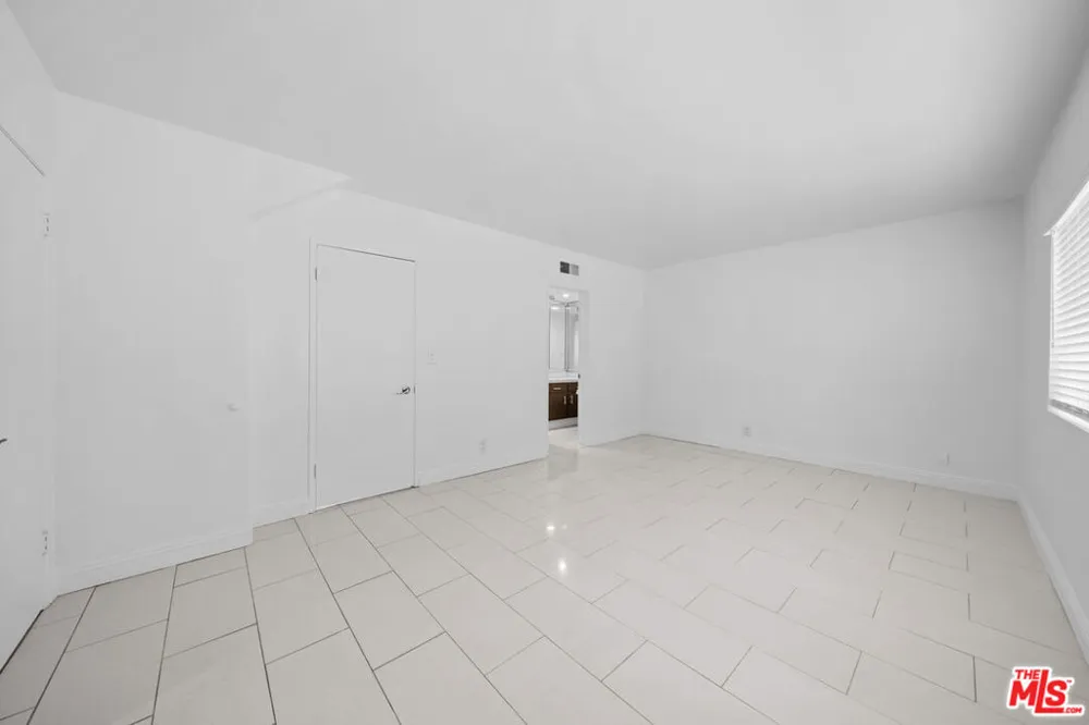 148 S Reeves Drive #4 Beverly Hills, CA 90212