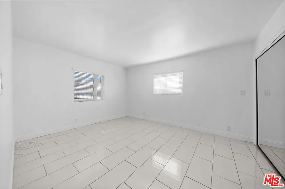 148 S Reeves Drive #4 Beverly Hills, CA 90212