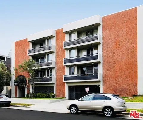 11951 Mayfield Avenue #107