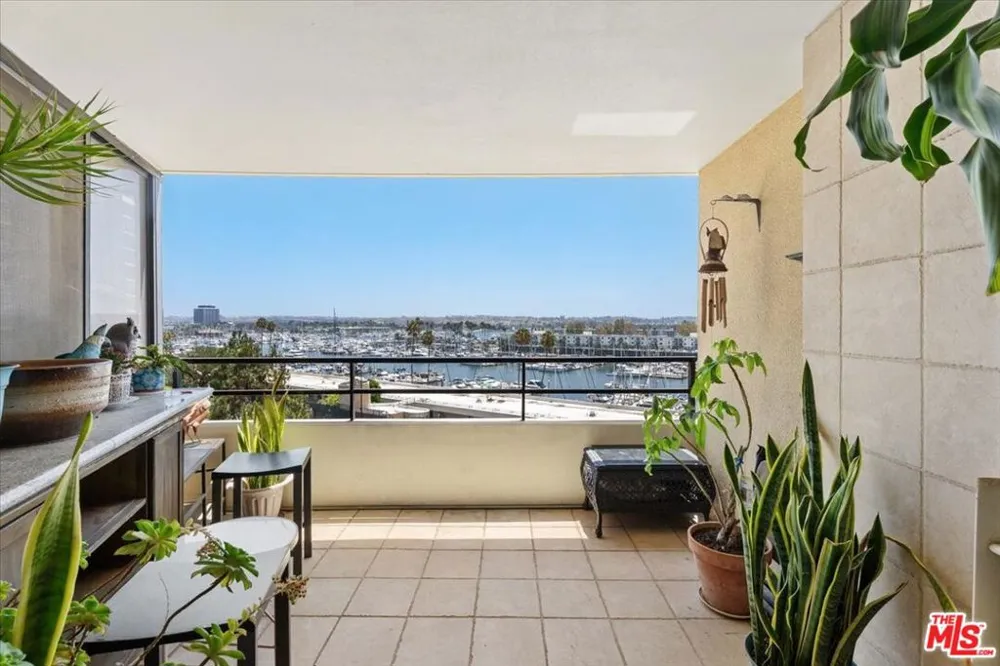 4314 Marina City Drive #326 Marina del Rey, CA 90292