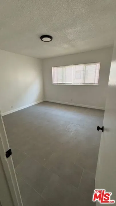 8759 Tobias Avenue #apt 05 Los Angeles, CA 91402