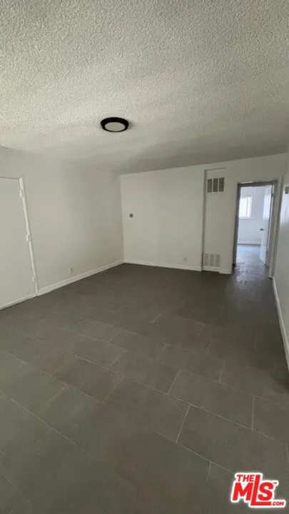 8759 Tobias Avenue #apt 05 Los Angeles, CA 91402