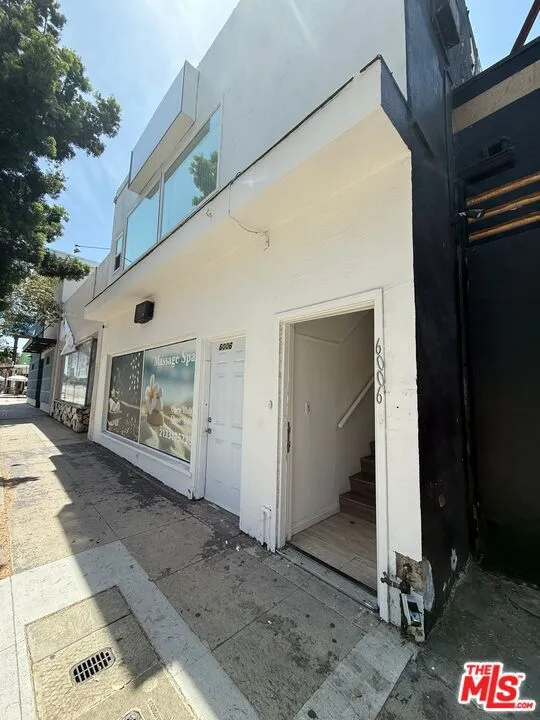 6006 W Pico Boulevard #1/2 Los Angeles, CA 90035