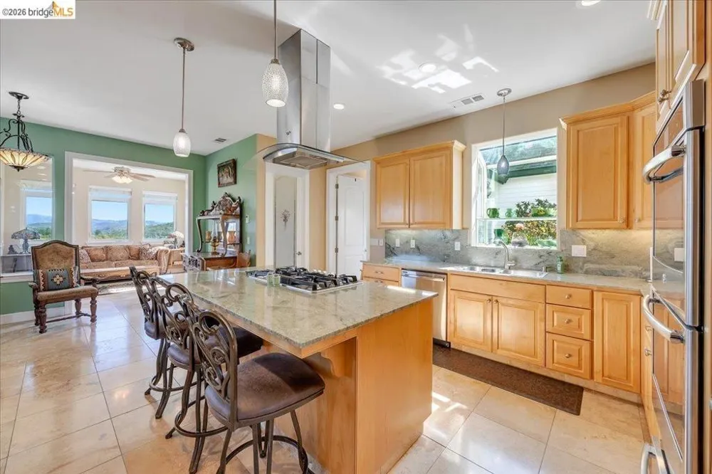 14814 Twist RD Jamestown, CA 95327