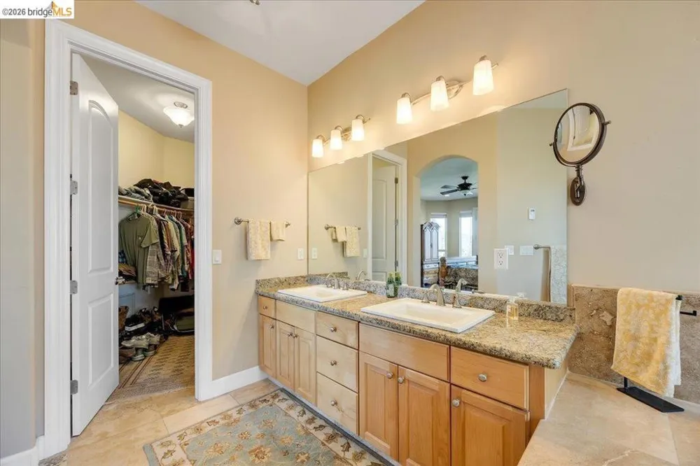 14814 Twist RD Jamestown, CA 95327