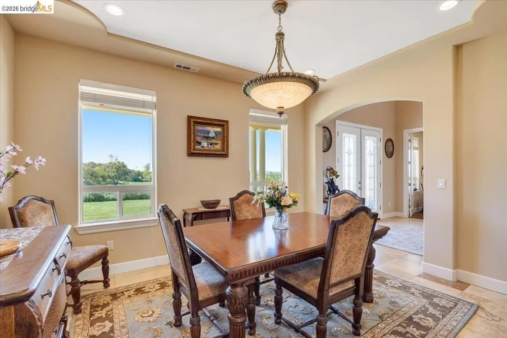 14814 Twist RD Jamestown, CA 95327