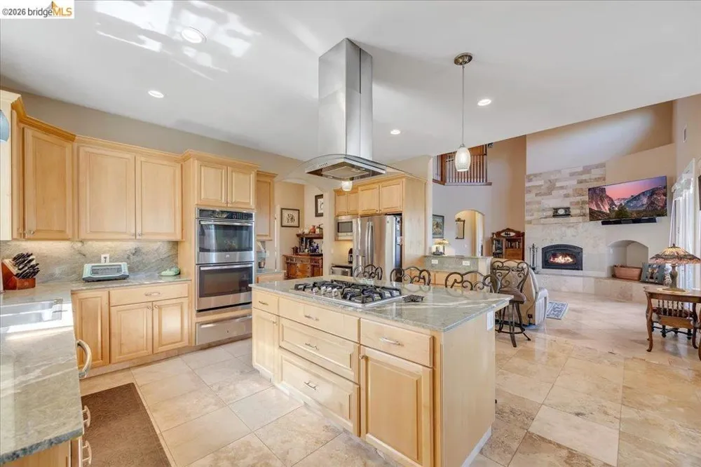 14814 Twist RD Jamestown, CA 95327