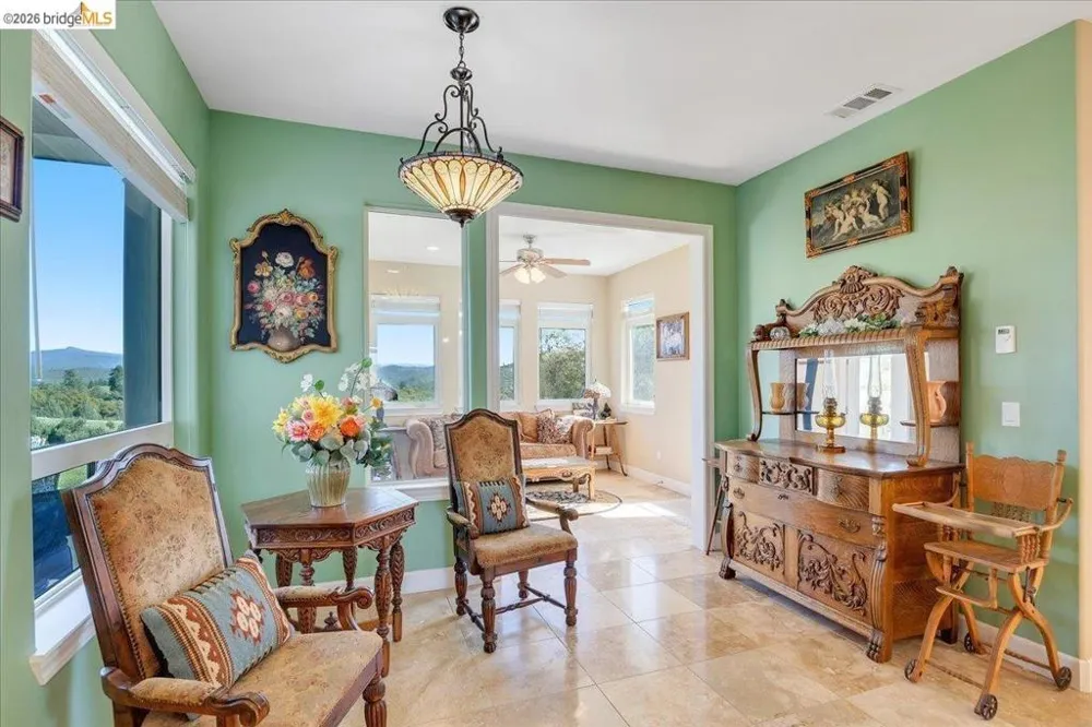 14814 Twist RD Jamestown, CA 95327