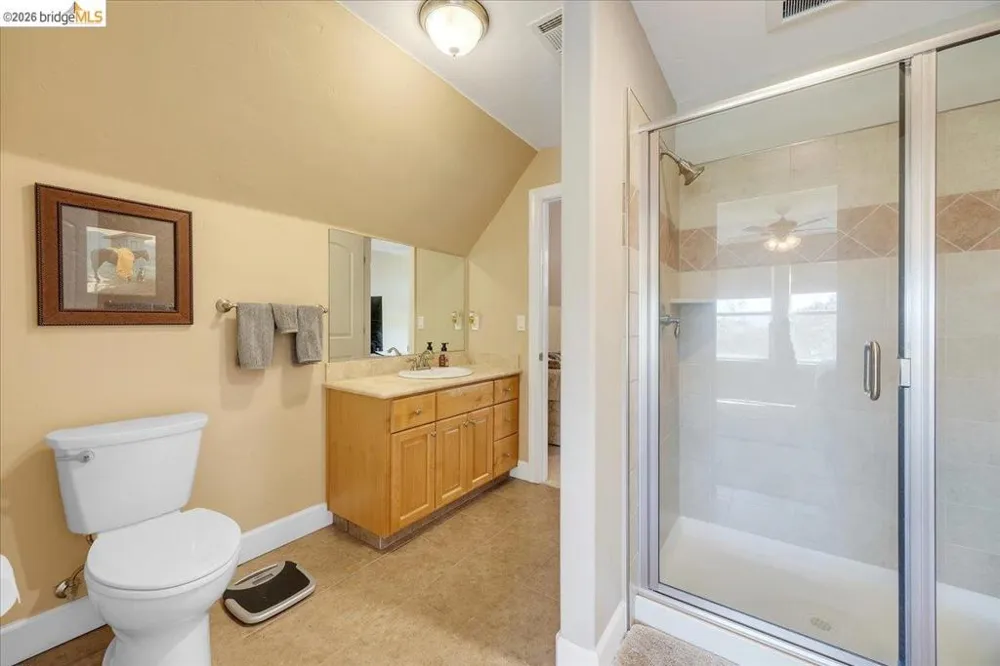 14814 Twist RD Jamestown, CA 95327