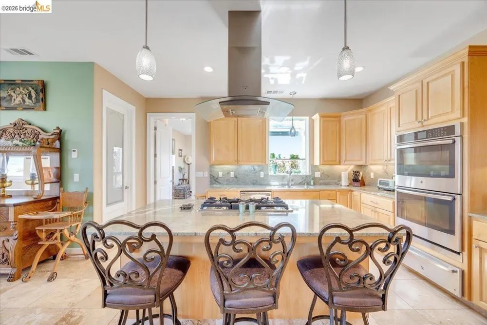 14814 Twist RD Jamestown, CA 95327