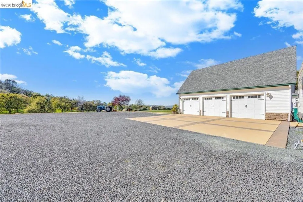 14814 Twist RD Jamestown, CA 95327