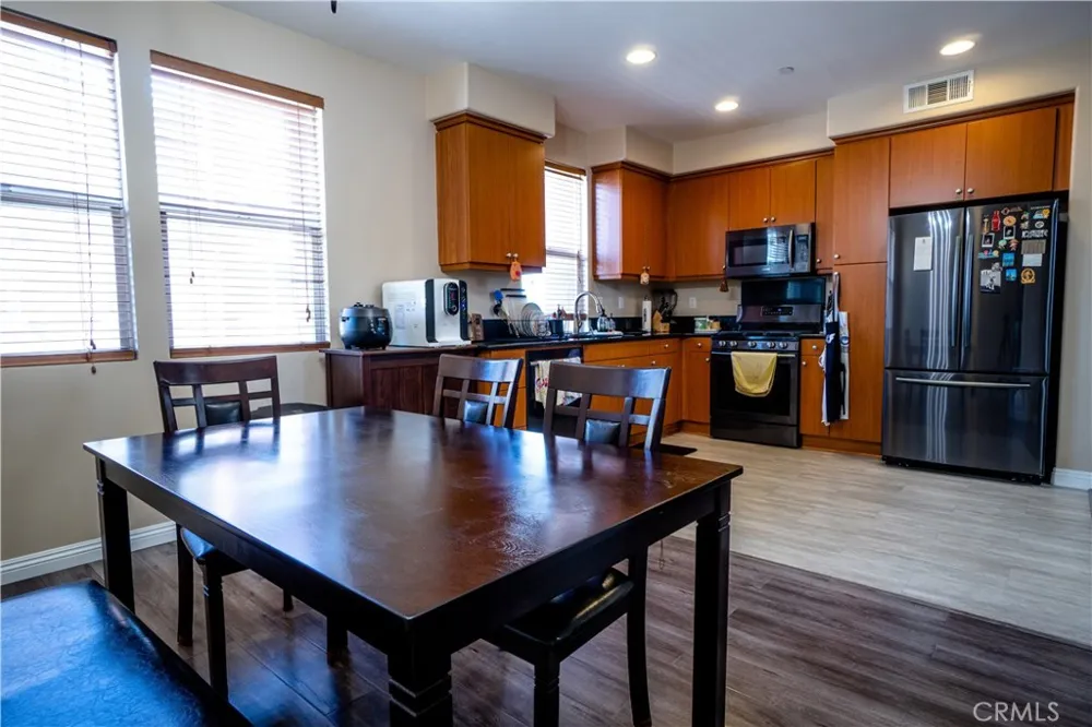 216 W Merlot Drive Covina, CA 91723