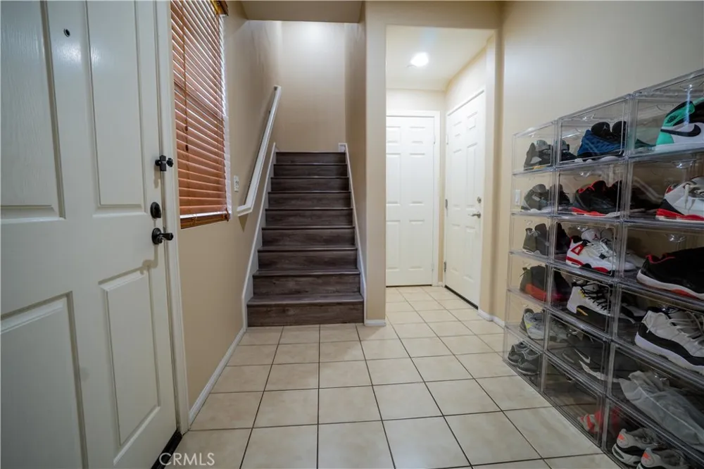 216 W Merlot Drive Covina, CA 91723
