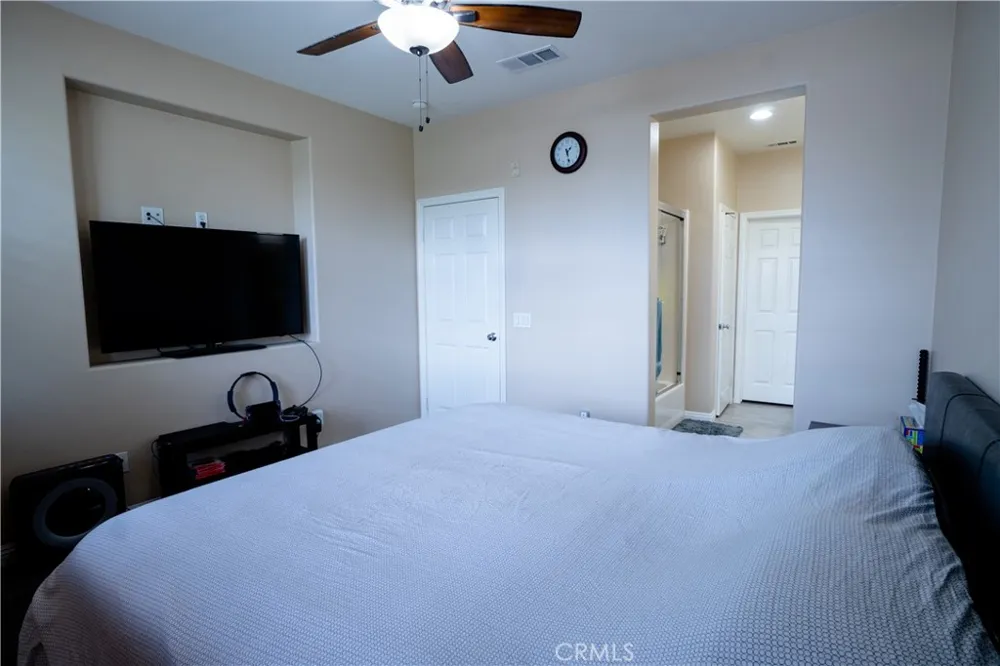 216 W Merlot Drive Covina, CA 91723