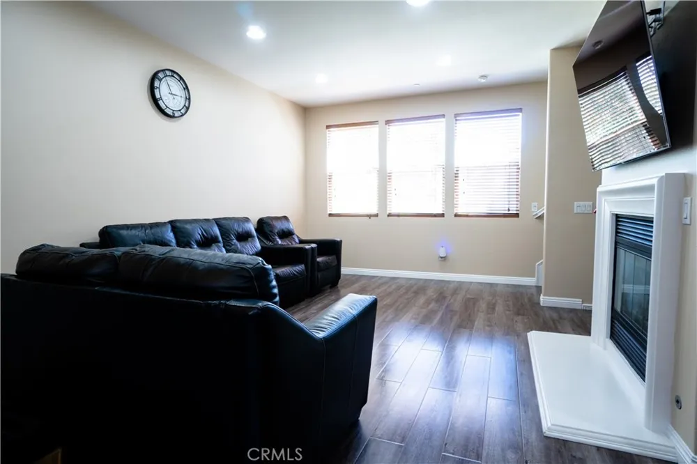 216 W Merlot Drive Covina, CA 91723