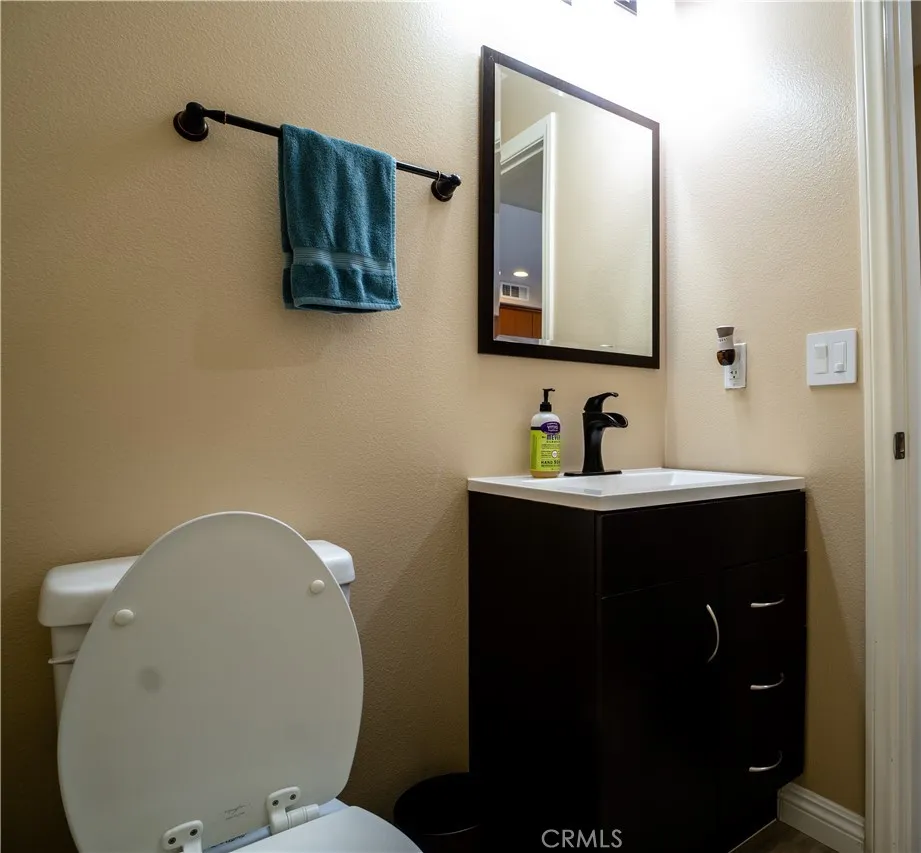 216 W Merlot Drive Covina, CA 91723