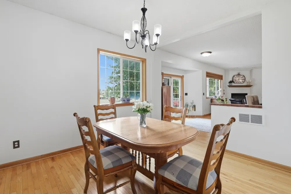 1809 Michigan Drive Northfield, MN 55057