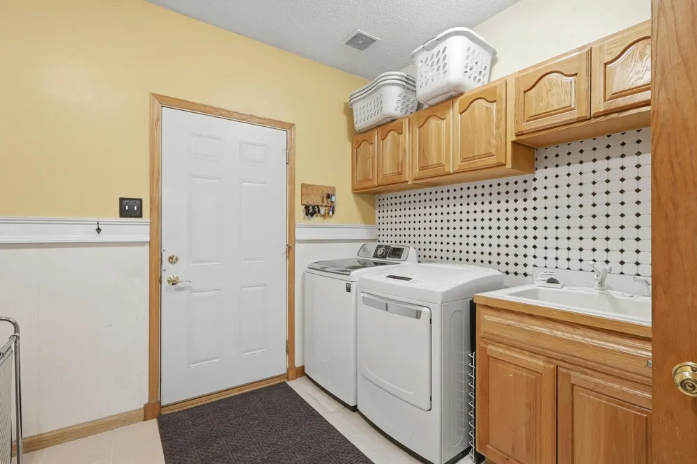 1809 Michigan Drive Northfield, MN 55057