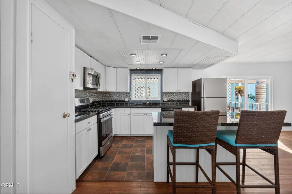5540 W 5th Street #111 Oxnard, CA 93035
