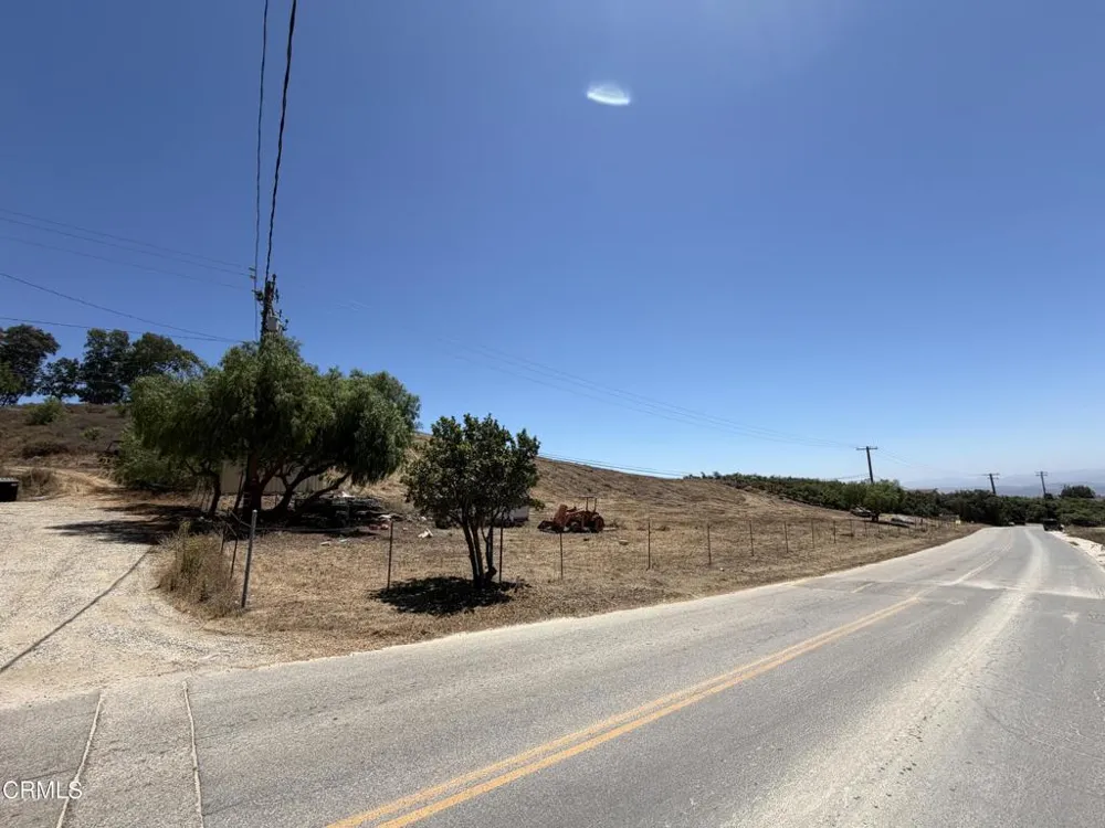 8796 Roseland Avenue Moorpark, CA 93021