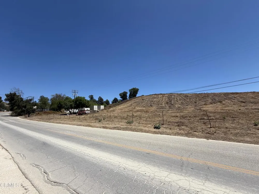 8796 Roseland Avenue Moorpark, CA 93021