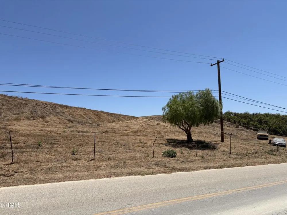8796 Roseland Avenue Moorpark, CA 93021