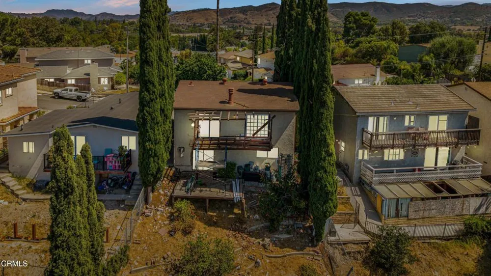 817 Benson Way Thousand Oaks, CA 91360