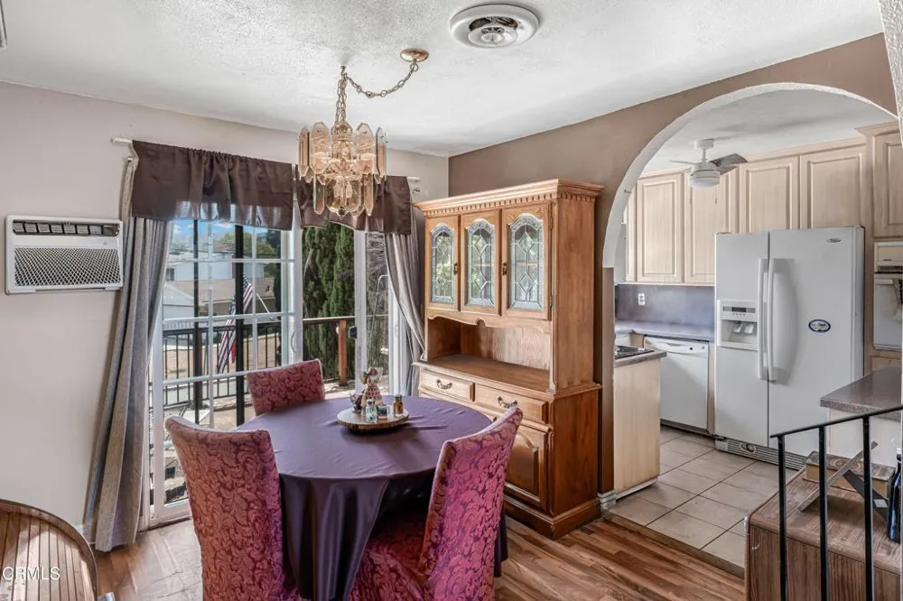 817 Benson Way Thousand Oaks, CA 91360