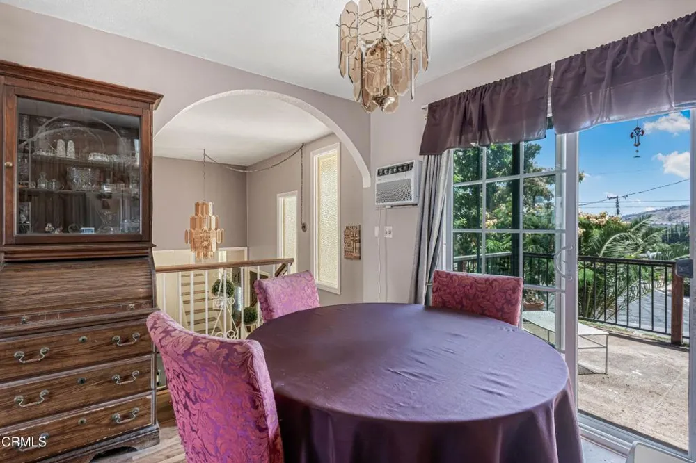 817 Benson Way Thousand Oaks, CA 91360