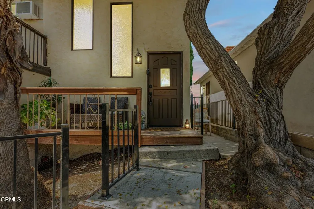 817 Benson Way Thousand Oaks, CA 91360