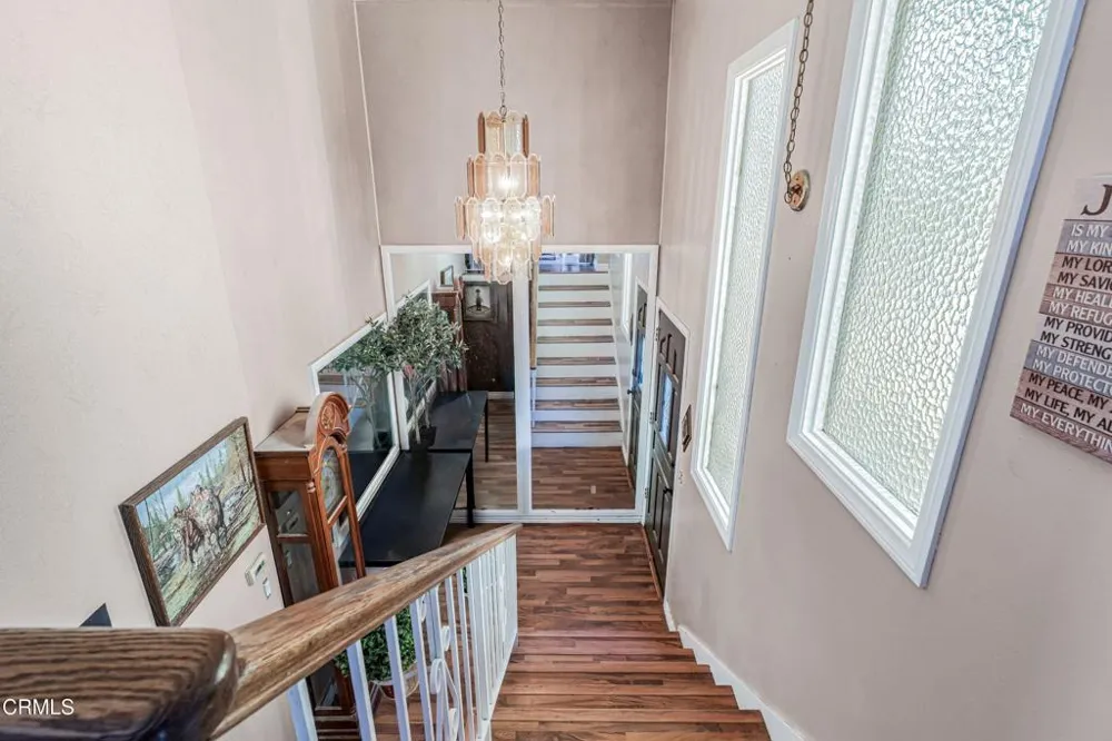 817 Benson Way Thousand Oaks, CA 91360